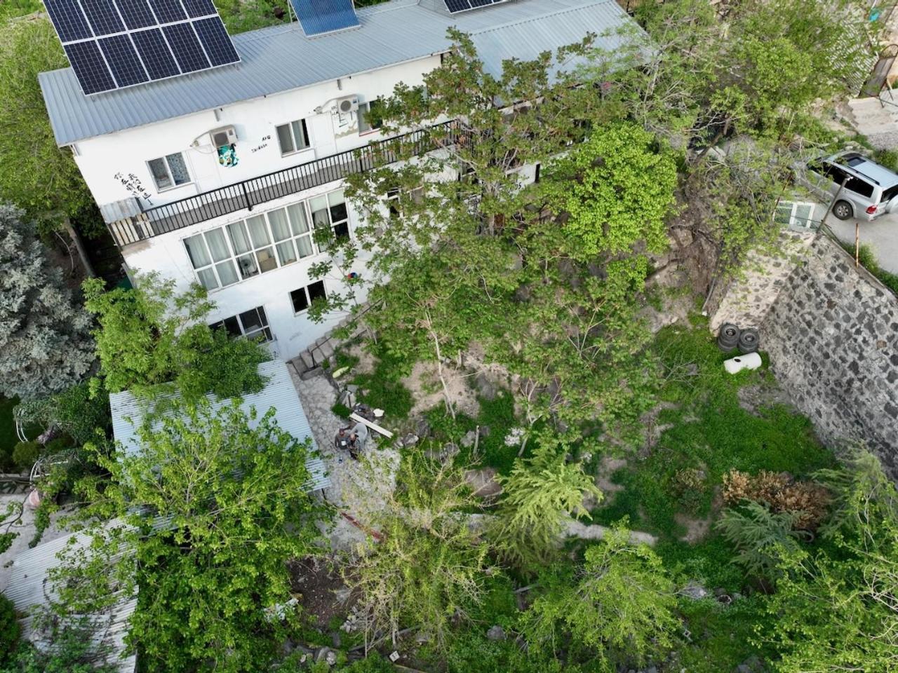 Cosy Studio With Beautiful Garden Erevan Exterior foto